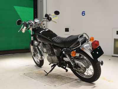 Yamaha SR400 2012
