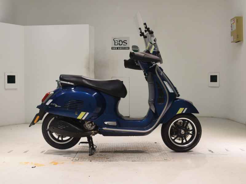 Vespa GTS 300 Super 2023