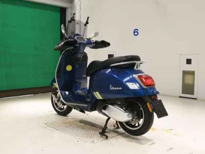 Vespa GTS 300 Super 2023