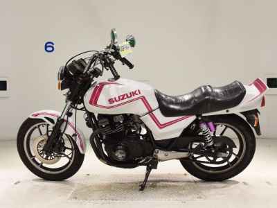 Suzuki GSX400E 2023