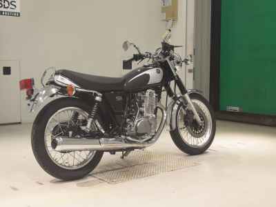 Yamaha SR400 2022