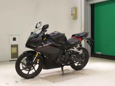 Honda CBR250RR 2023