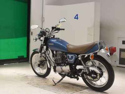 Yamaha SR400 2020