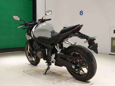 Honda CB650R E-Clutch 2024
