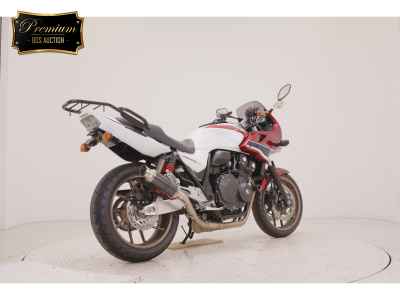 Honda CB400 Super Boldor 2017
