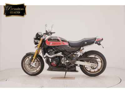 Kawasaki Z900RS 2022