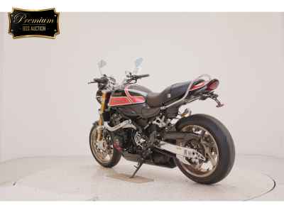 Kawasaki Z900RS 2022