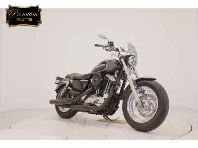 Harley-Davidson Sportster Custom XL1200C 2014
