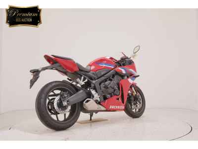 Honda CBR650R E-Clutch 2025