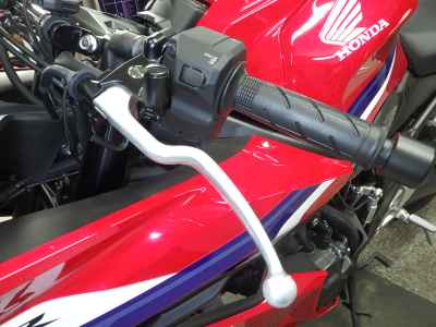 Honda CBR650R E-Clutch 2025