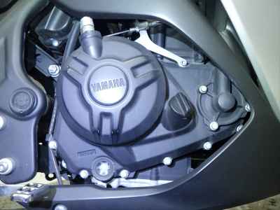 Yamaha YZF-R25 2015