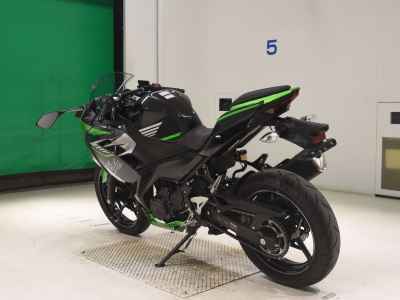 Kawasaki Ninja 400 2024