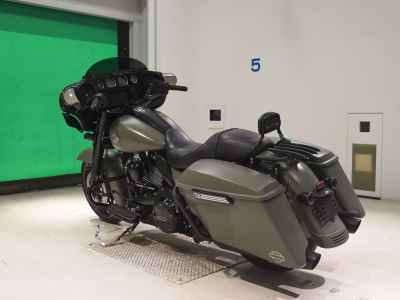 Harley-Davidson Street Glide FLHXS1870 2021
