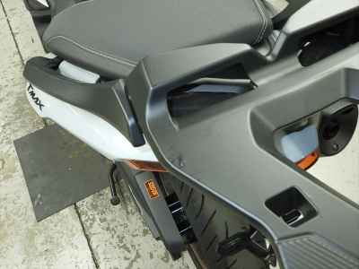 Yamaha TMAX 560 2025