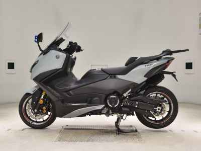 Yamaha TMAX 560 2025