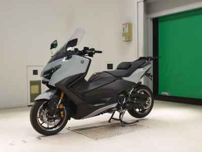 Yamaha TMAX 560 2025