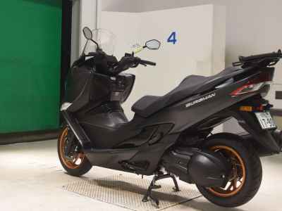 Suzuki Burgman 400 2025