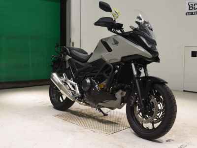 Honda NC750X 2025