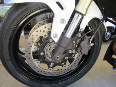 Suzuki GSR750 2015