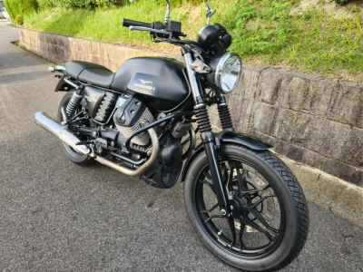 Moto Guzzi V7 Stone 2014