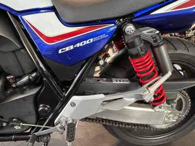 Honda CB400 Super Boldor 2020