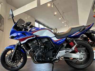 Honda CB400 Super Boldor 2020