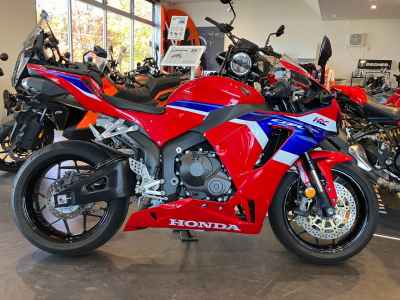 Honda CBR600RR 2024