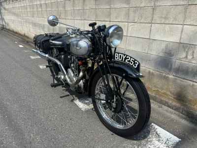 Triumph T70