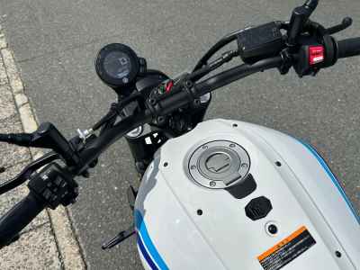 Yamaha XSR700 2024
