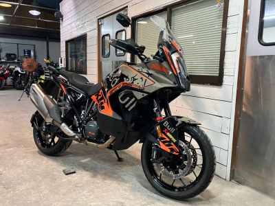 KTM 1290 Super Adventure S 2022