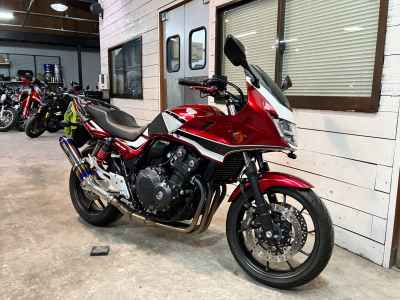 Honda CB400 Super Boldor 2020