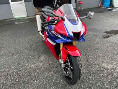 Honda CBR1000RR-R FB SP 2024