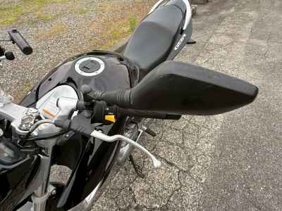 Suzuki GSR250