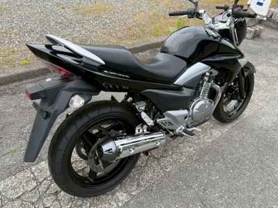 Suzuki GSR250