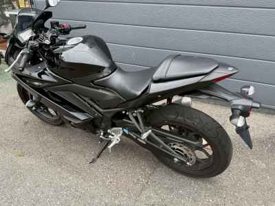 Yamaha YZF-R25 2021