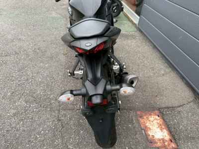 Yamaha YZF-R25 2021