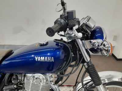 Yamaha SR400 2021