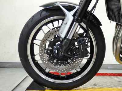 Kawasaki Z900RS 2023