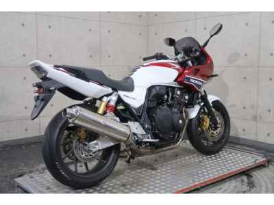 Honda CB400 Super Boldor 2014