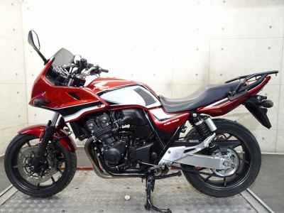 Honda CB400 Super Boldor 2019