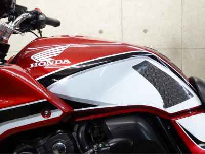 Honda CB400 Super Boldor 2019