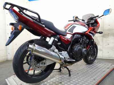 Honda CB400 Super Boldor 2019