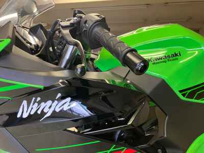 Kawasaki Ninja 400 KRT Edition 2023