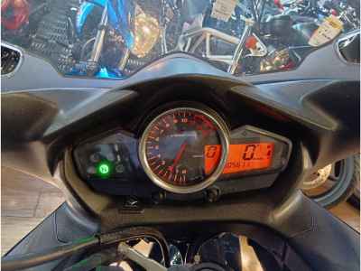 Suzuki GSR250F