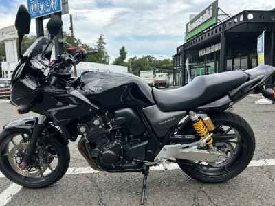 Honda CB400 Super Boldor 2018