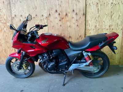 Honda CB400 Super Boldor 2017