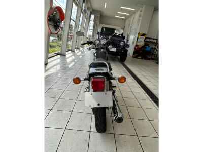 Yamaha SR400 2021