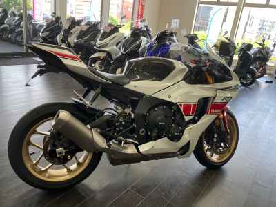 Yamaha YZF-R1 2022