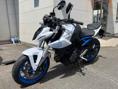 Suzuki GSX-8S 2023