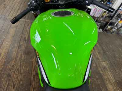 Kawasaki Ninja ZX-4RR 2025